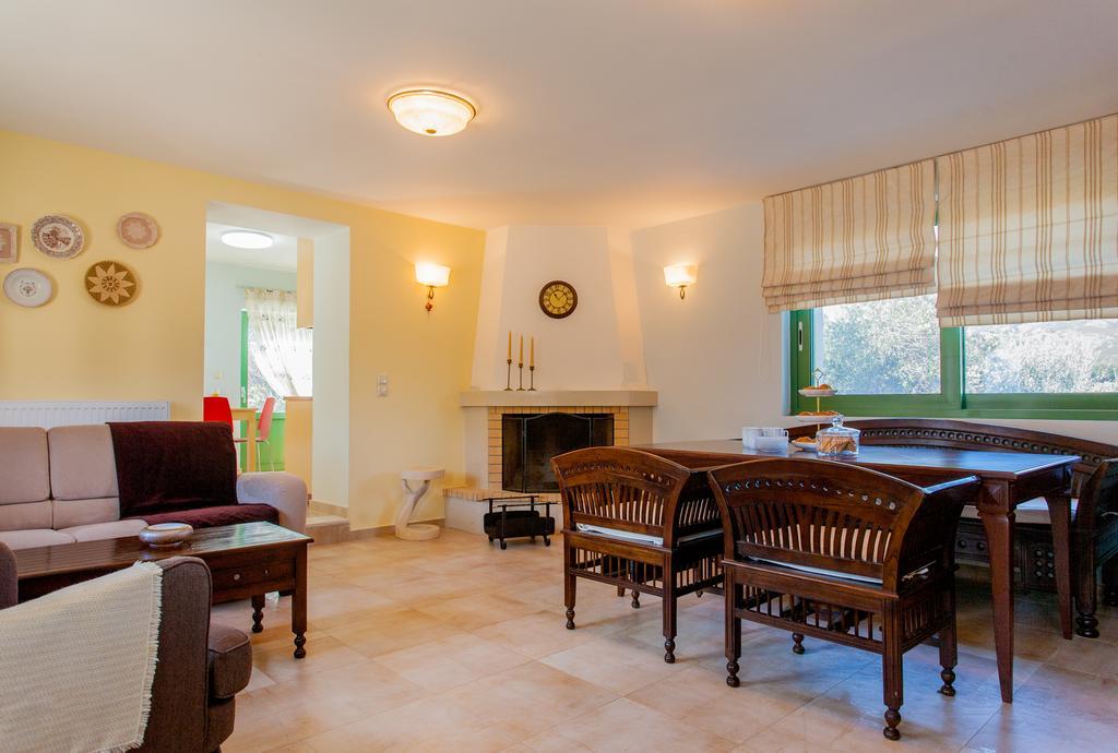 Augusta Country House Deres ภายนอก รูปภาพ